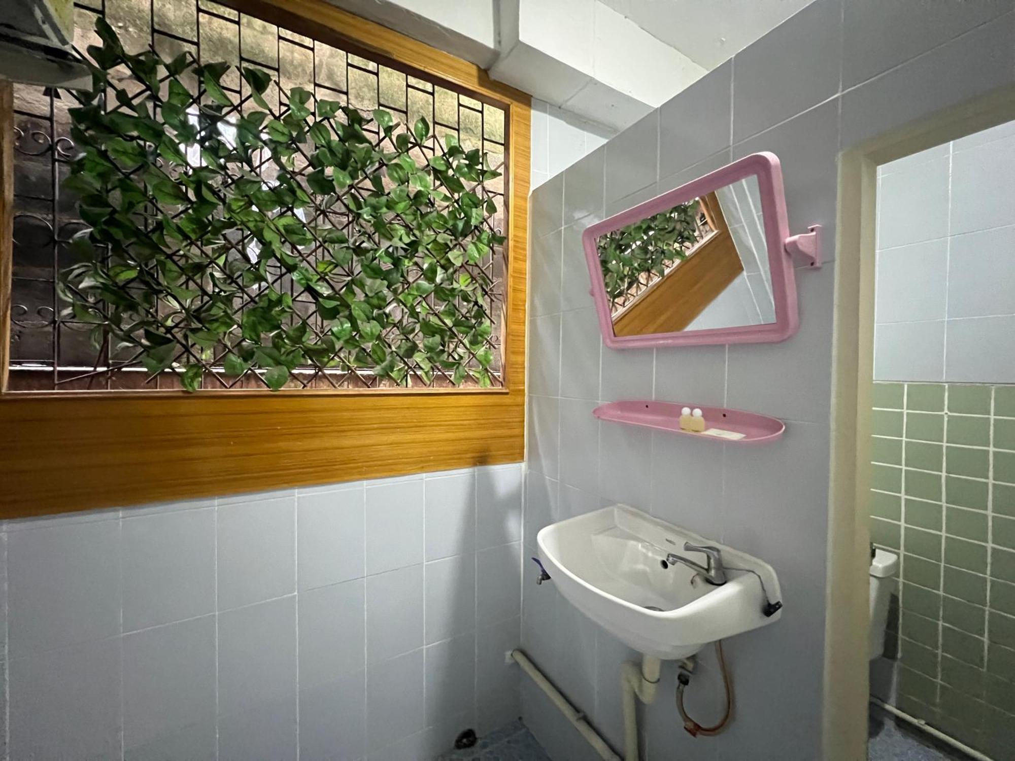 Ze Residence Ram Intra Bangkok Exterior photo