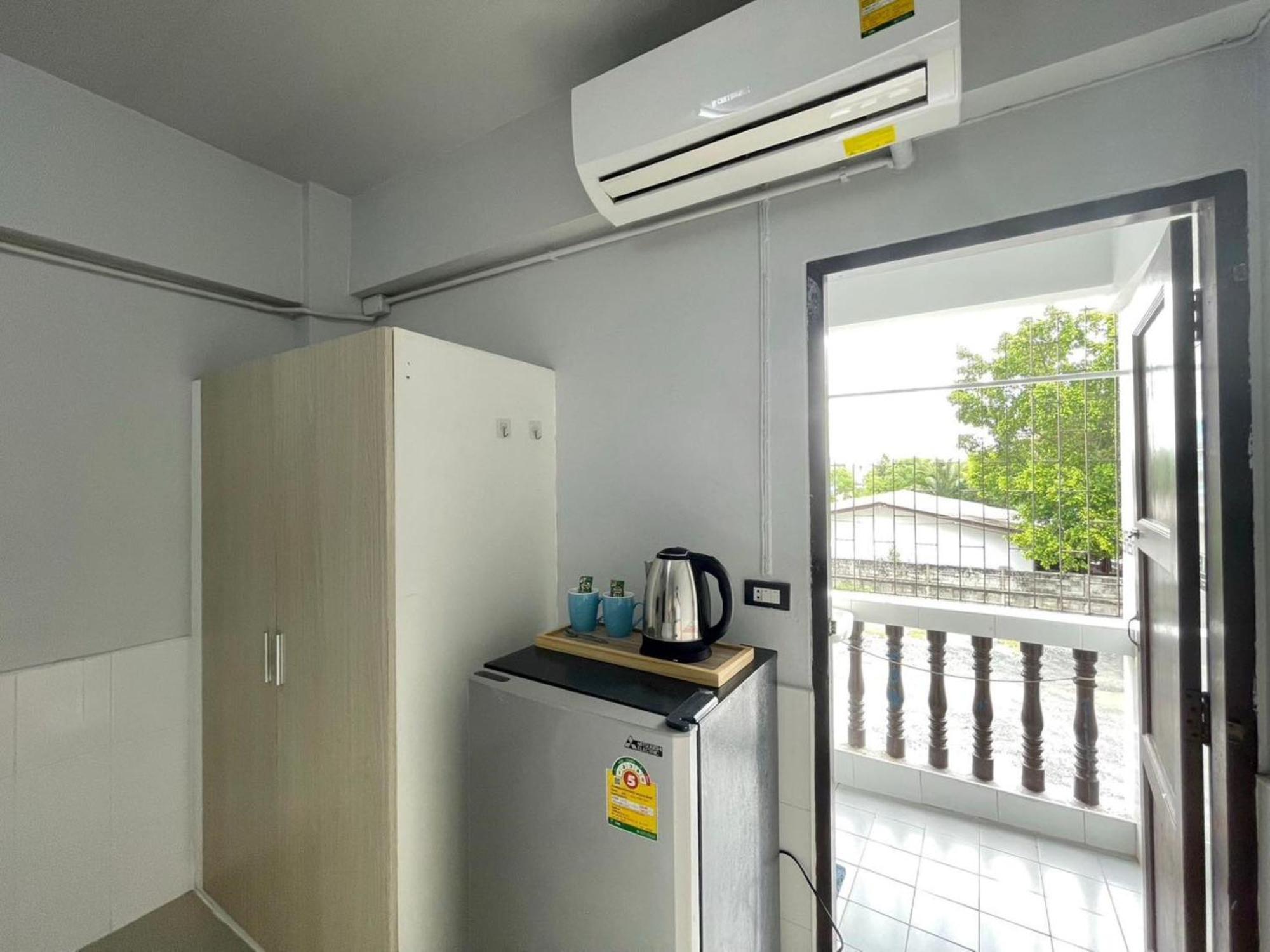 Ze Residence Ram Intra Bangkok Exterior photo
